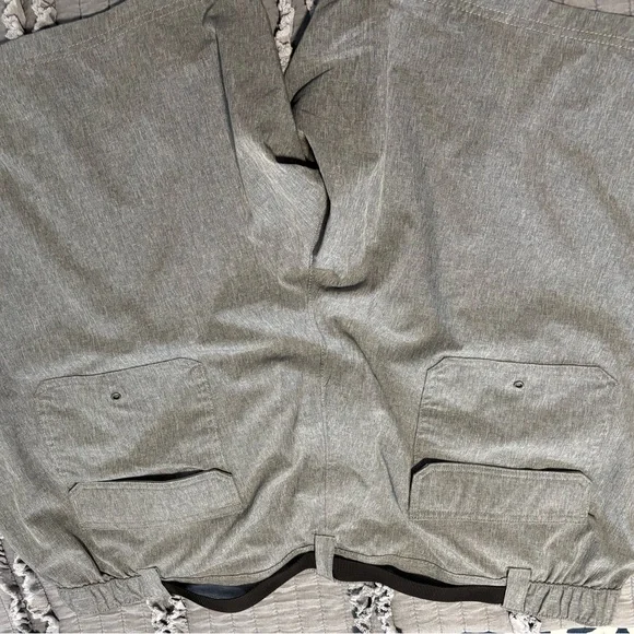 Big and Tall Croft & Barrow Gray Cargo Shorts - Picture 3 of 3